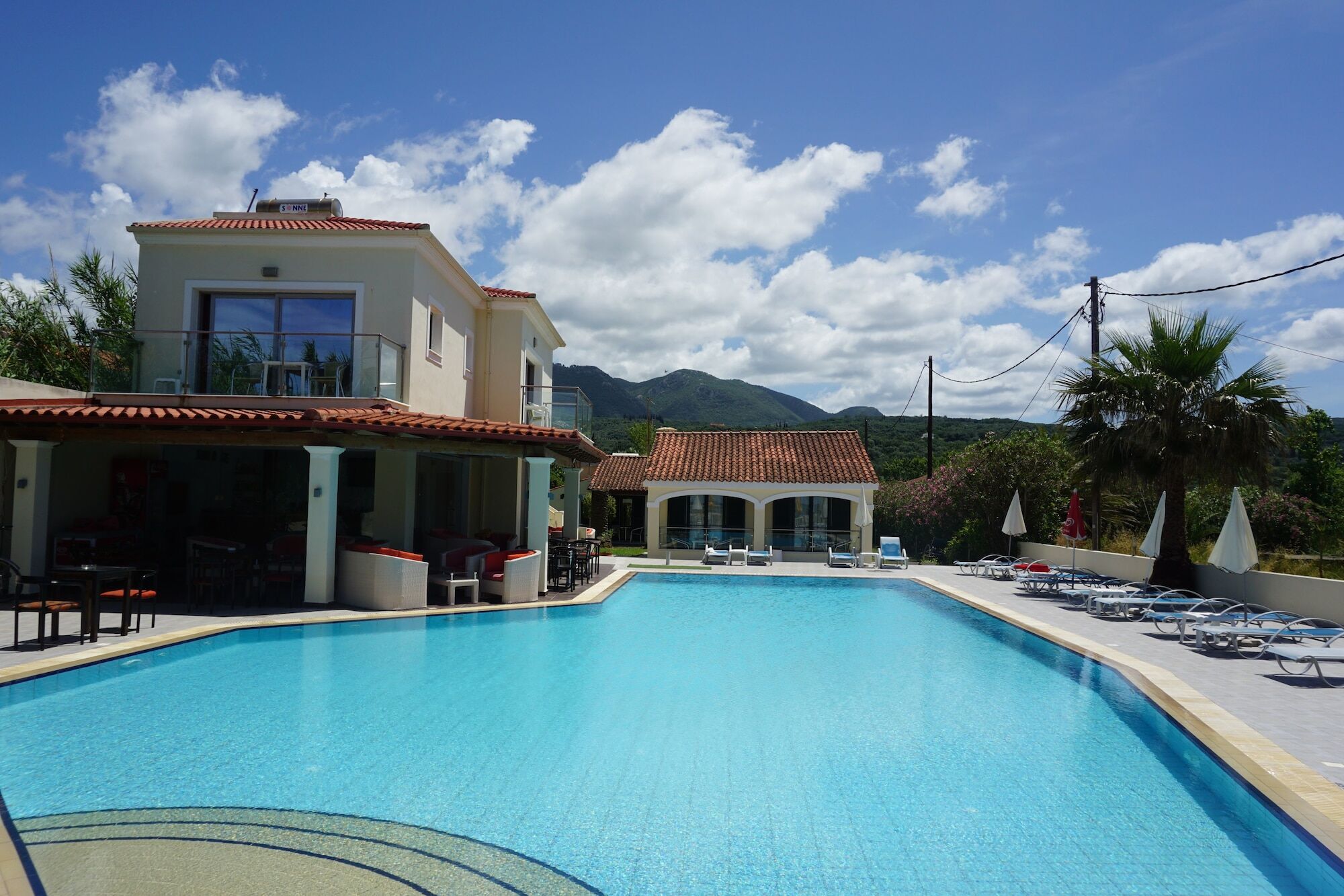 Sunrose Beach Aparthotel Acharavi  Exterior photo